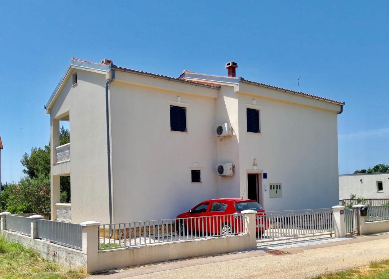 Apartment Pepa Starigrad Paklenica Exterior foto